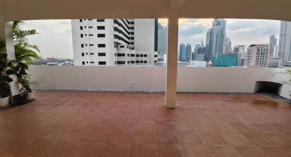 For rent 2 bedrooms condo in Sathon, Bangkok