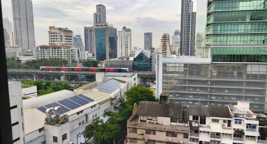 For rent 2 bedrooms condo in Sathon, Bangkok