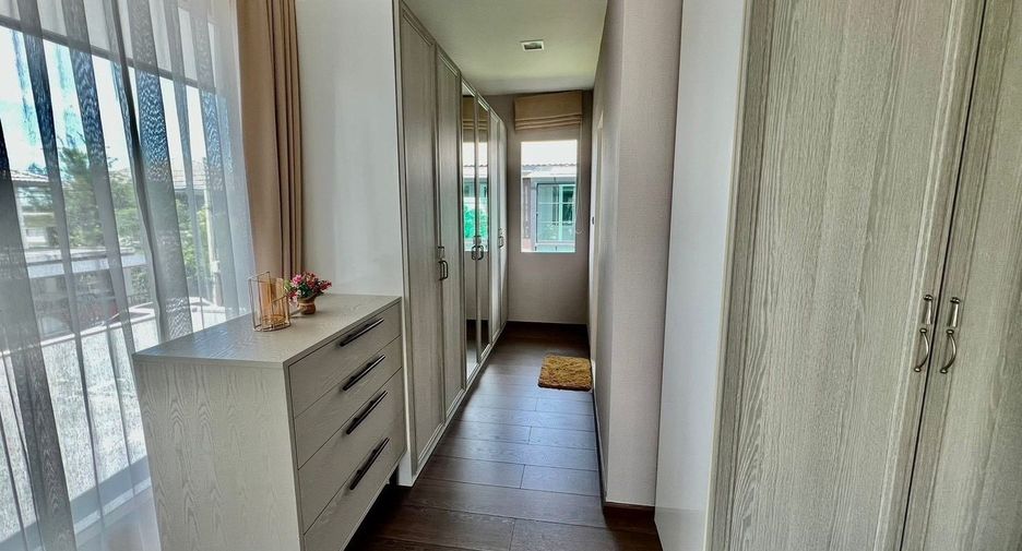 For rent 4 bedrooms house in Bang Phli, Samut Prakan