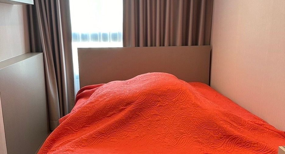 For rent 2 bedrooms condo in Phra Khanong, Bangkok