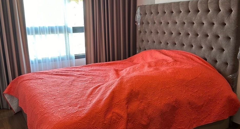 For rent 2 bedrooms condo in Phra Khanong, Bangkok