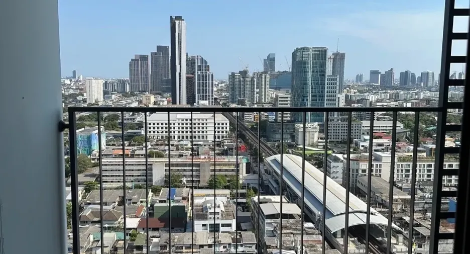 For rent 2 bedrooms condo in Phra Khanong, Bangkok