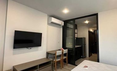Wohnung zur Miete mit 1 Zimmer in Huai Khwang, Bangkok