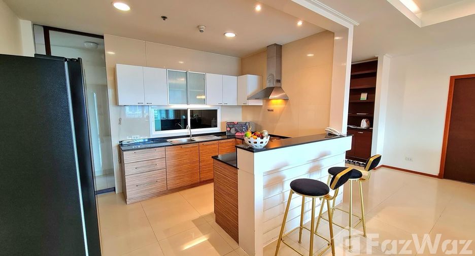Wohnung zur Miete mit 3 Zimmer in Watthana, Bangkok