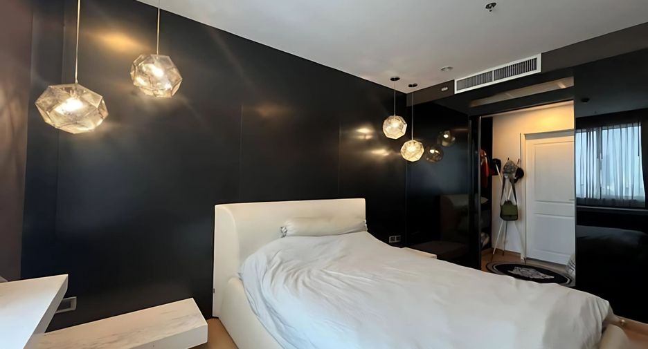 For rent 1 Beds condo in Huai Khwang, Bangkok