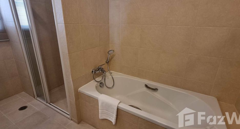 For rent 2 bedrooms apartment in Watthana, Bangkok