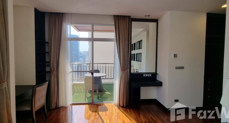 For rent 2 bedrooms apartment in Watthana, Bangkok