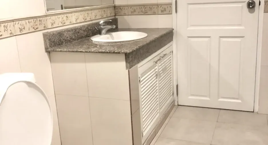 Wohnung zur Miete mit 1 Zimmer in Phra Khanong, Bangkok