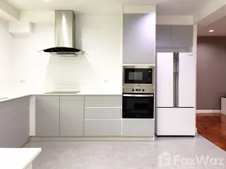 For rent 3 bedrooms apartment in Watthana, Bangkok