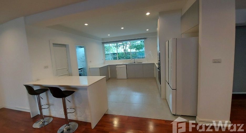 À louer 3 chambres appartement à Watthana, Bangkok