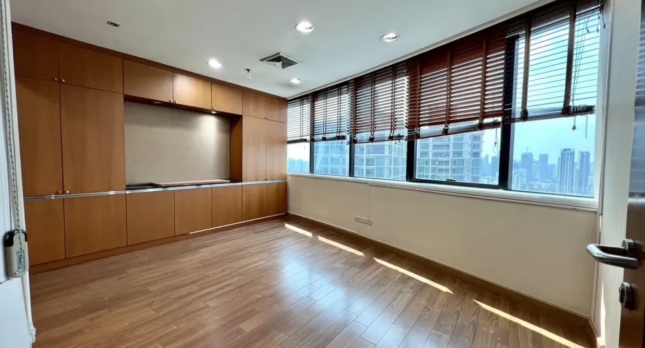 For rent office in Watthana, Bangkok
