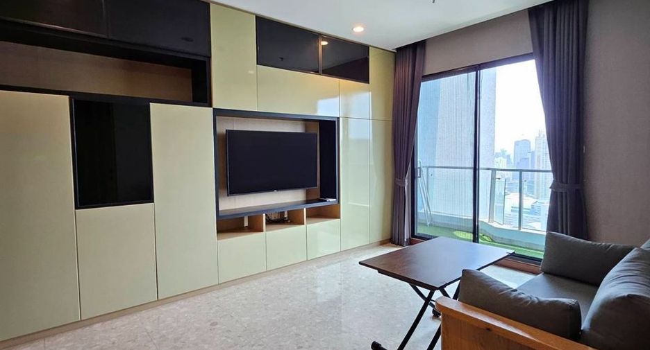 For rent 2 bedrooms condo in Watthana, Bangkok