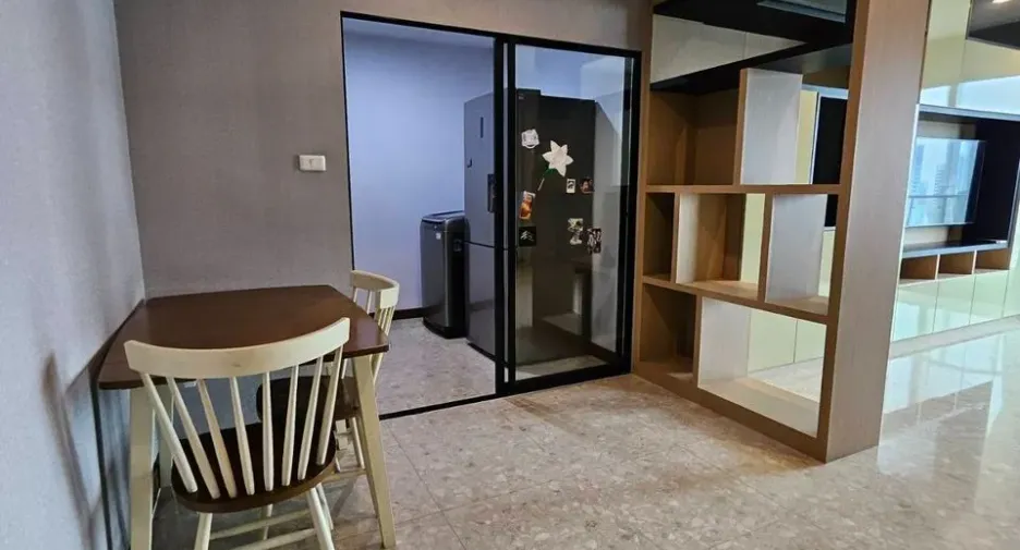 For rent 2 bedrooms condo in Watthana, Bangkok