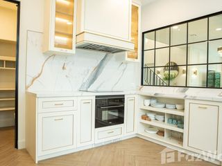 Casa en alquiler de 4 habitaciones en Saphan Sung, Bangkok
