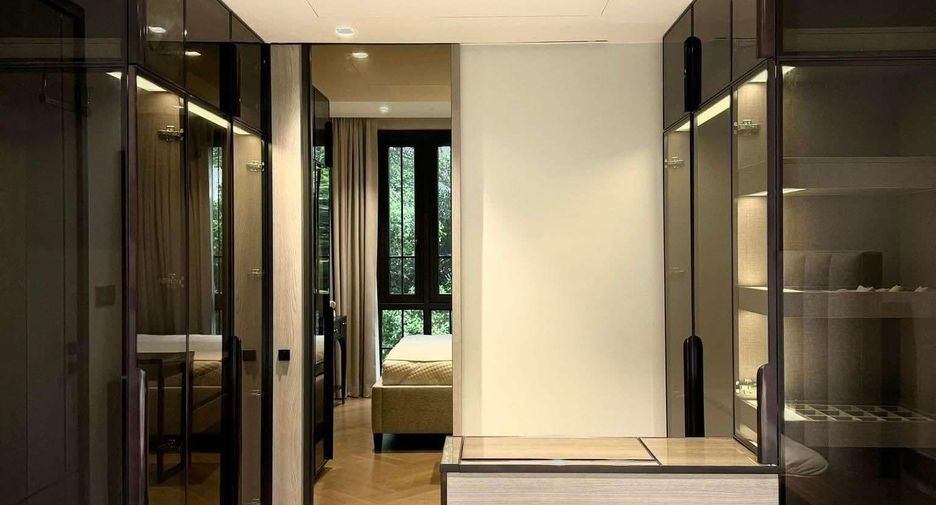 For rent 2 bedrooms condo in Watthana, Bangkok