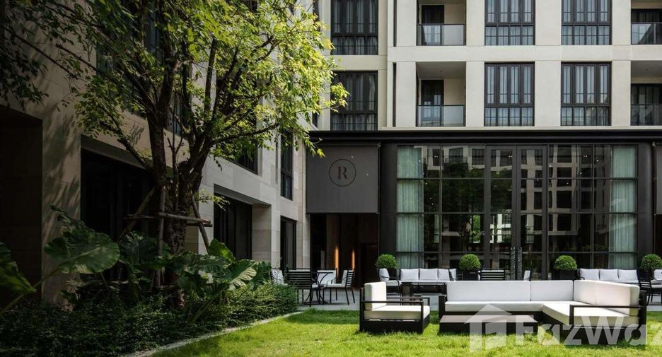 For rent 2 bedrooms condo in Watthana, Bangkok