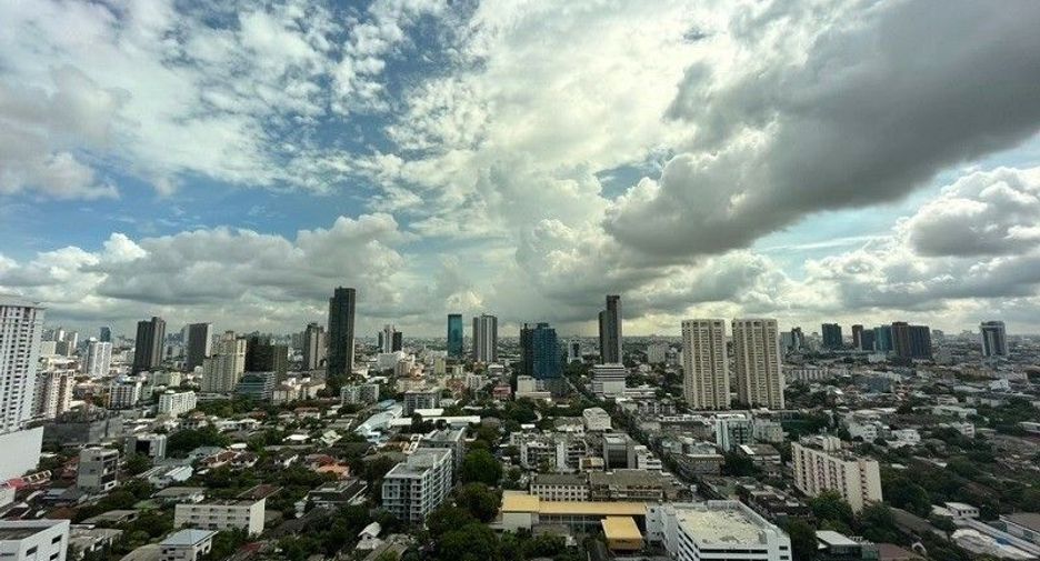 For rent 2 bedrooms condo in Watthana, Bangkok