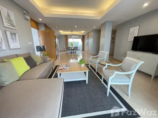 Apartamento en alquiler de 3 habitaciones en Sathon, Bangkok