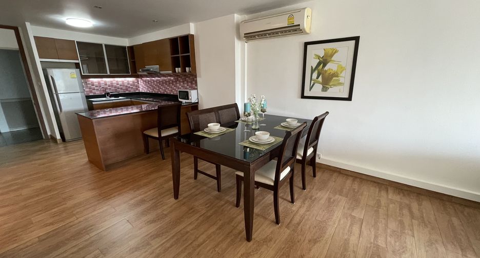 For rent 1 bed condo in Phra Khanong, Bangkok