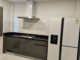 出租 5 卧室 独立屋 在 Bang Phli, Samut Prakan