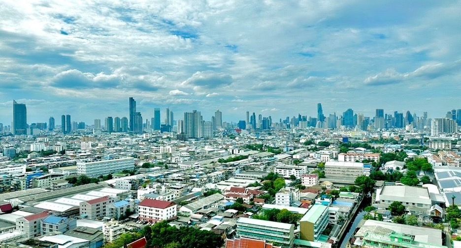 For rent 2 bedrooms condo in Yan Nawa, Bangkok