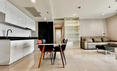 For rent 2 bedrooms condo in Yan Nawa, Bangkok