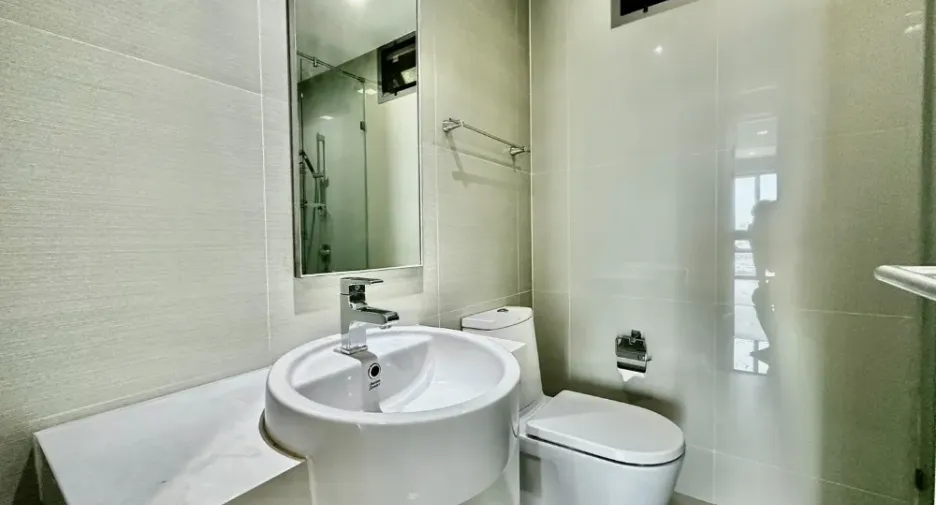 For rent 2 bedrooms condo in Yan Nawa, Bangkok