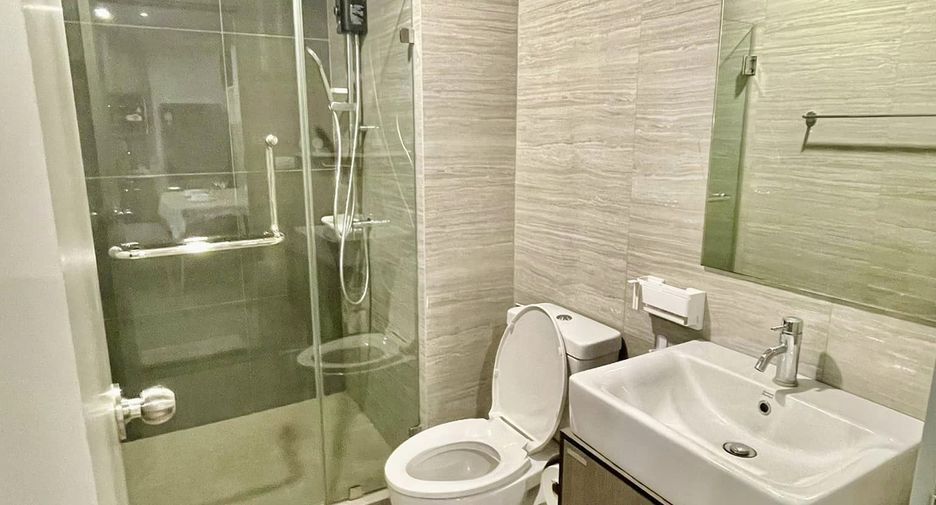 Wohnung zur Miete mit 2 Zimmer in Bang Phlat, Bangkok