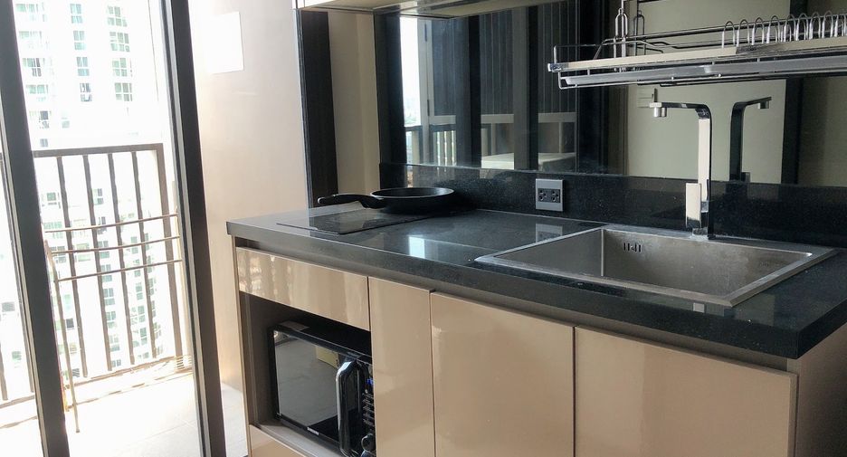 For rent 1 bed condo in Khlong Toei, Bangkok