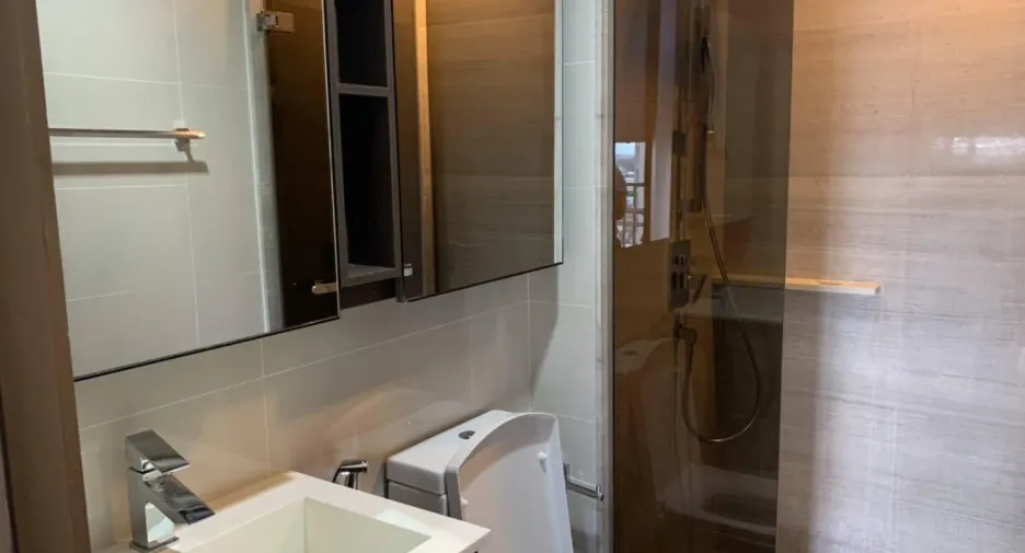 For rent 1 bed condo in Khlong Toei, Bangkok