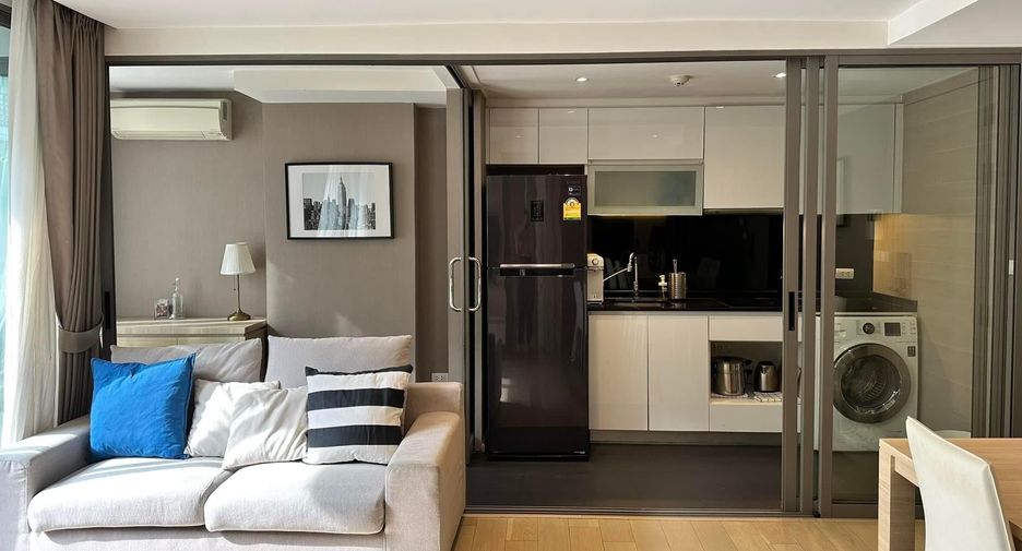 For rent 1 bed condo in Sathon, Bangkok