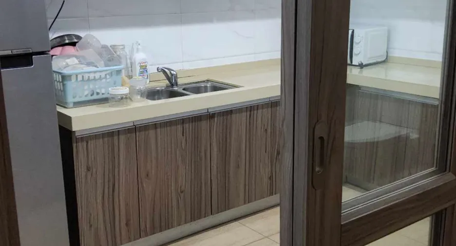 Wohnung zur Miete mit 2 Zimmer in Huai Khwang, Bangkok
