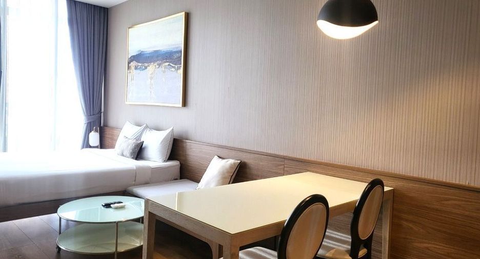 For rent studio condo in Khlong Toei, Bangkok