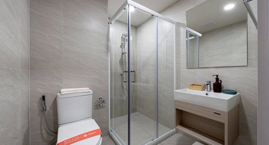 Wohnung zur Miete mit Studio in Huai Khwang, Bangkok