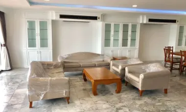 For rent 4 bedrooms condo in Watthana, Bangkok