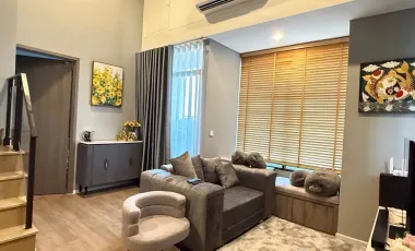 For rent 3 bedrooms condo in Huai Khwang, Bangkok