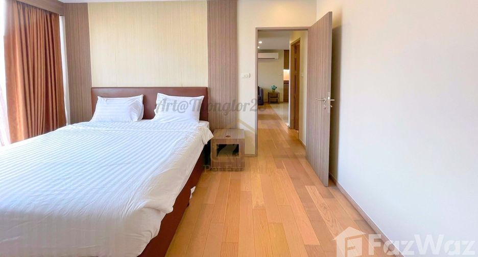 For rent 2 bedrooms condo in Watthana, Bangkok
