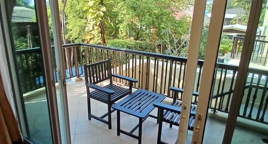 For rent 3 bedrooms condo in Watthana, Bangkok