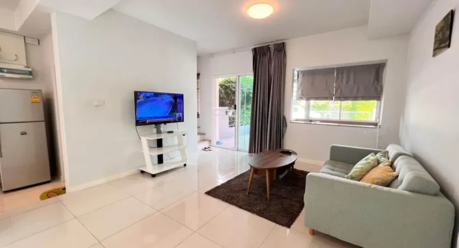 For rent 3 bedrooms townhouse in Bang Phli, Samut Prakan