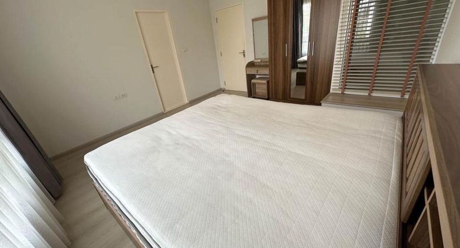 For rent 3 bedrooms townhouse in Bang Phli, Samut Prakan