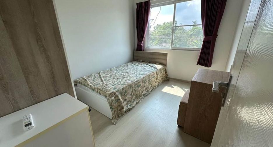 For rent 3 bedrooms townhouse in Bang Phli, Samut Prakan