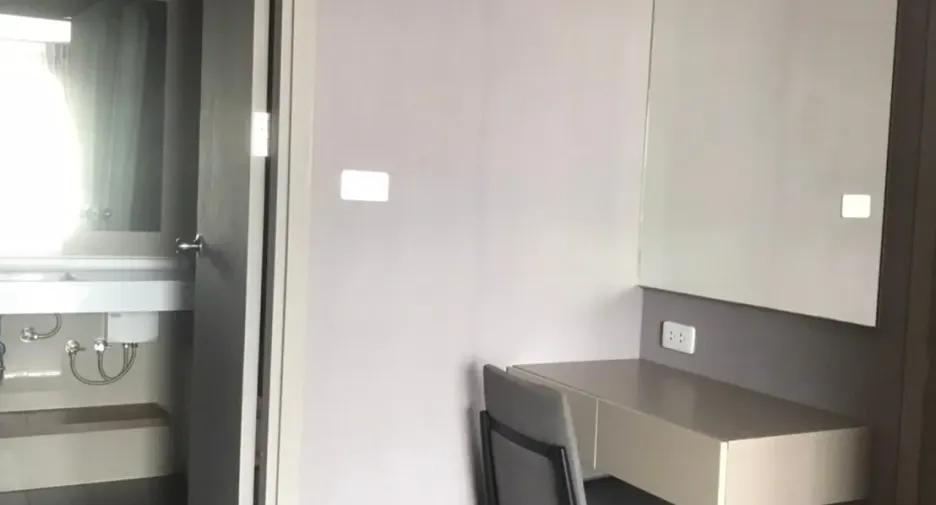 Wohnung zur Miete mit 2 Zimmer in Phra Khanong, Bangkok