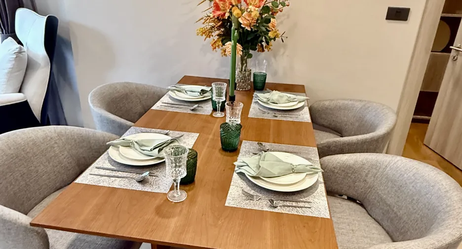 For rent 2 bedrooms condo in Watthana, Bangkok