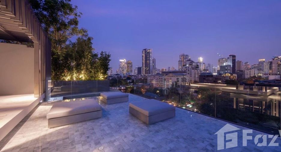 For rent 2 bedrooms condo in Watthana, Bangkok