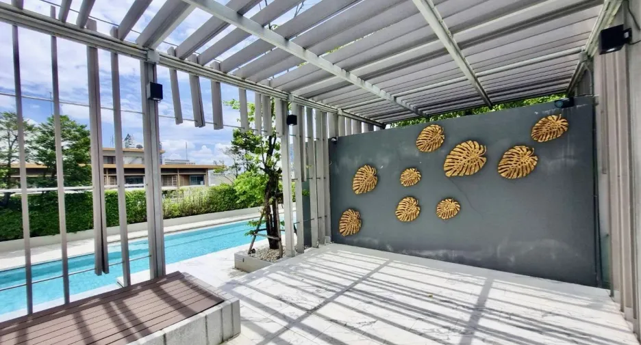 For rent 2 bedrooms condo in Watthana, Bangkok
