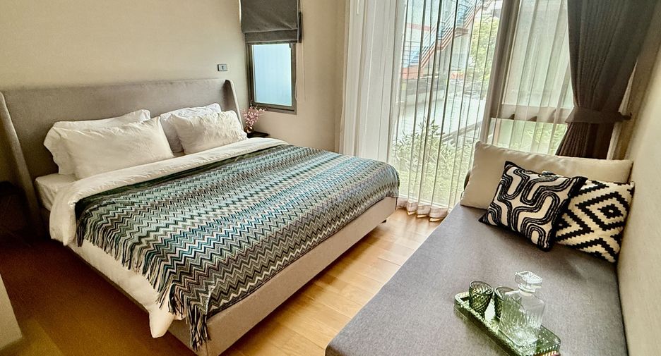 For rent 2 bedrooms condo in Watthana, Bangkok