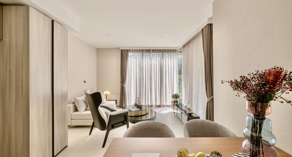 For rent 2 bedrooms condo in Watthana, Bangkok