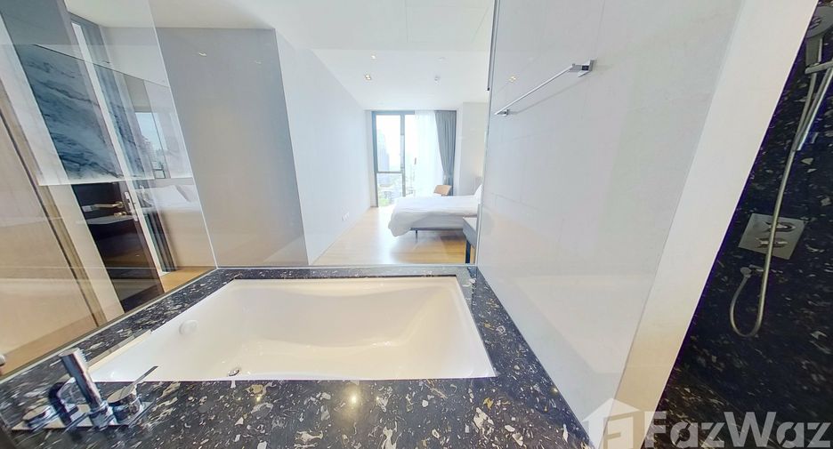 For rent 2 bedrooms condo in Khlong Toei, Bangkok