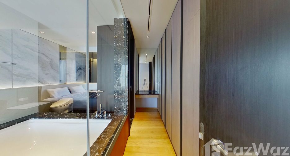 For rent 2 bedrooms condo in Khlong Toei, Bangkok