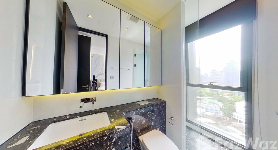 For rent 2 bedrooms condo in Khlong Toei, Bangkok